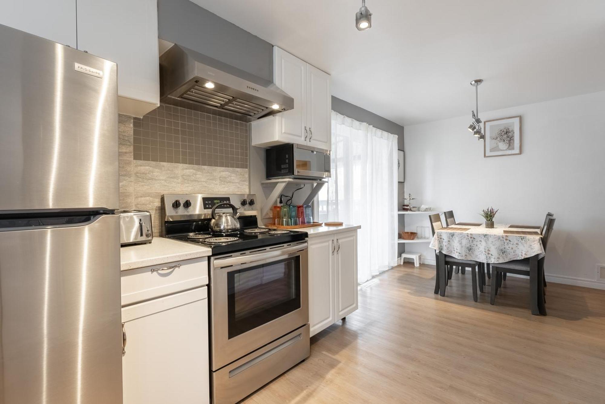 Comfortable Spacious House With Parking بروسار المظهر الخارجي الصورة