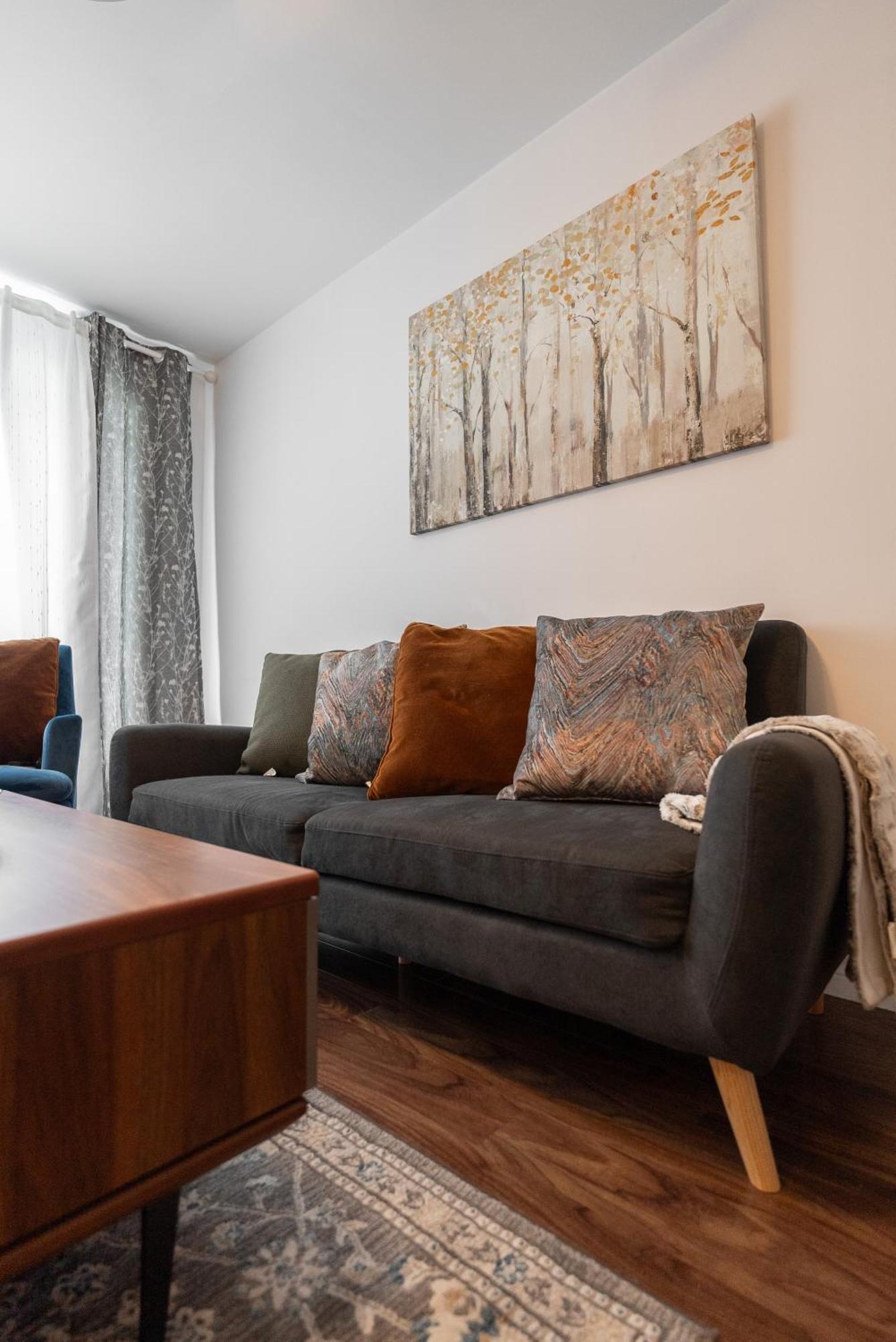 Comfortable Spacious House With Parking بروسار المظهر الخارجي الصورة