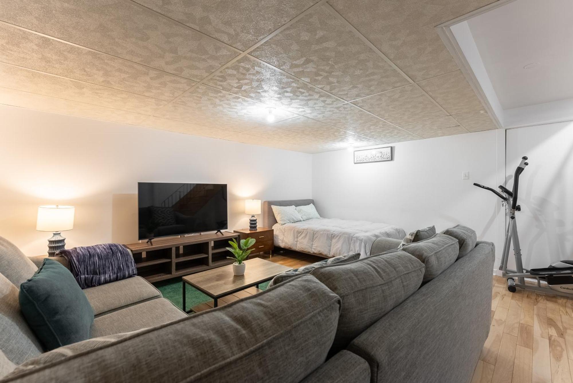 Comfortable Spacious House With Parking بروسار المظهر الخارجي الصورة